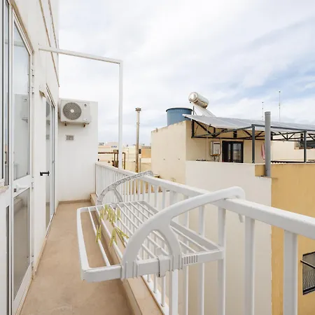 Apartment Sea Breeze Marsaskala