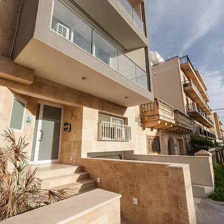 Sea Breeze Apartment