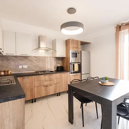 Apartment Sea Breeze Marsaskala